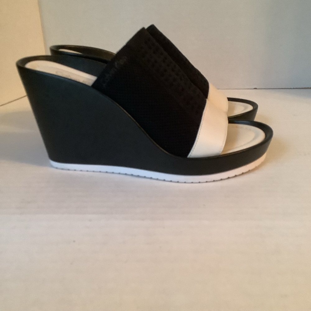 Calvin Klein Hazel Wedge Sandals Black White Size 7